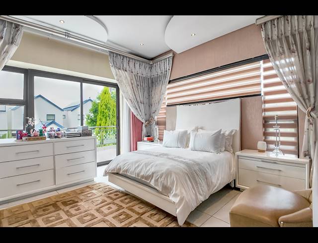 4 BEDROOM HOUSE FOR SALE IN DAINFERN VALLEY ESTATE